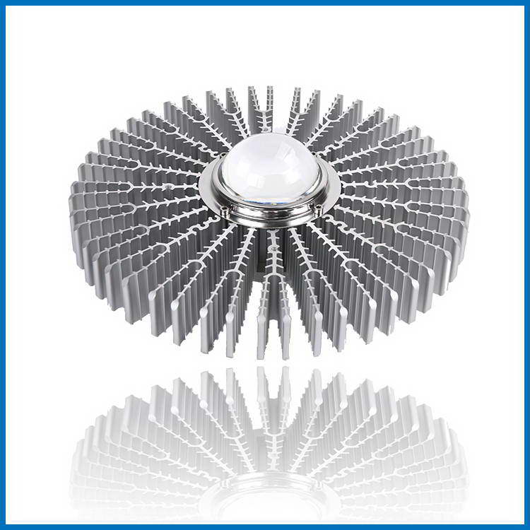 怎么選<a href=http://www.dgxls.com/index.php/list/index/g/c/id/1.html target='_blank'>LED工礦燈</a>