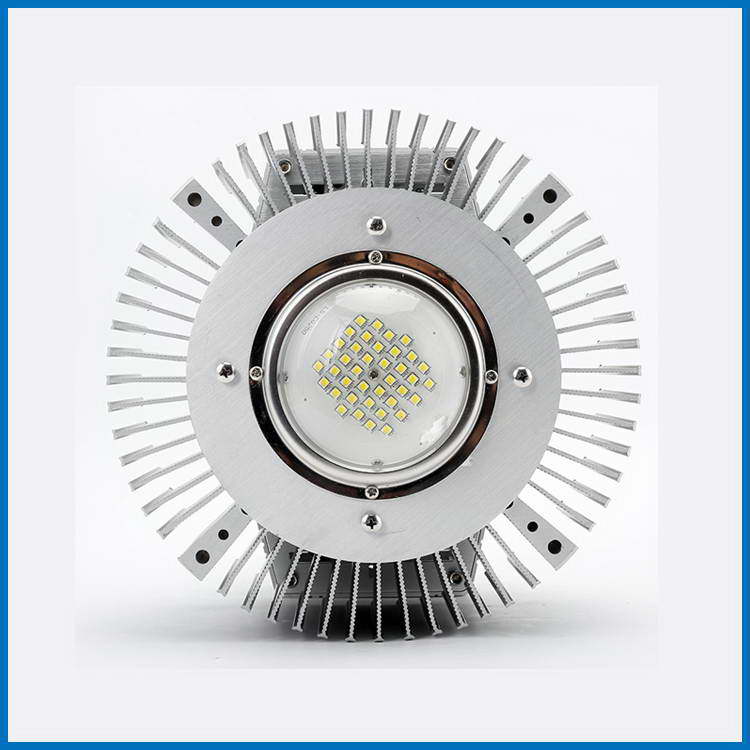 怎么選<a href=http://www.dgxls.com/index.php/list/index/g/c/id/1.html target='_blank'>LED工礦燈</a>